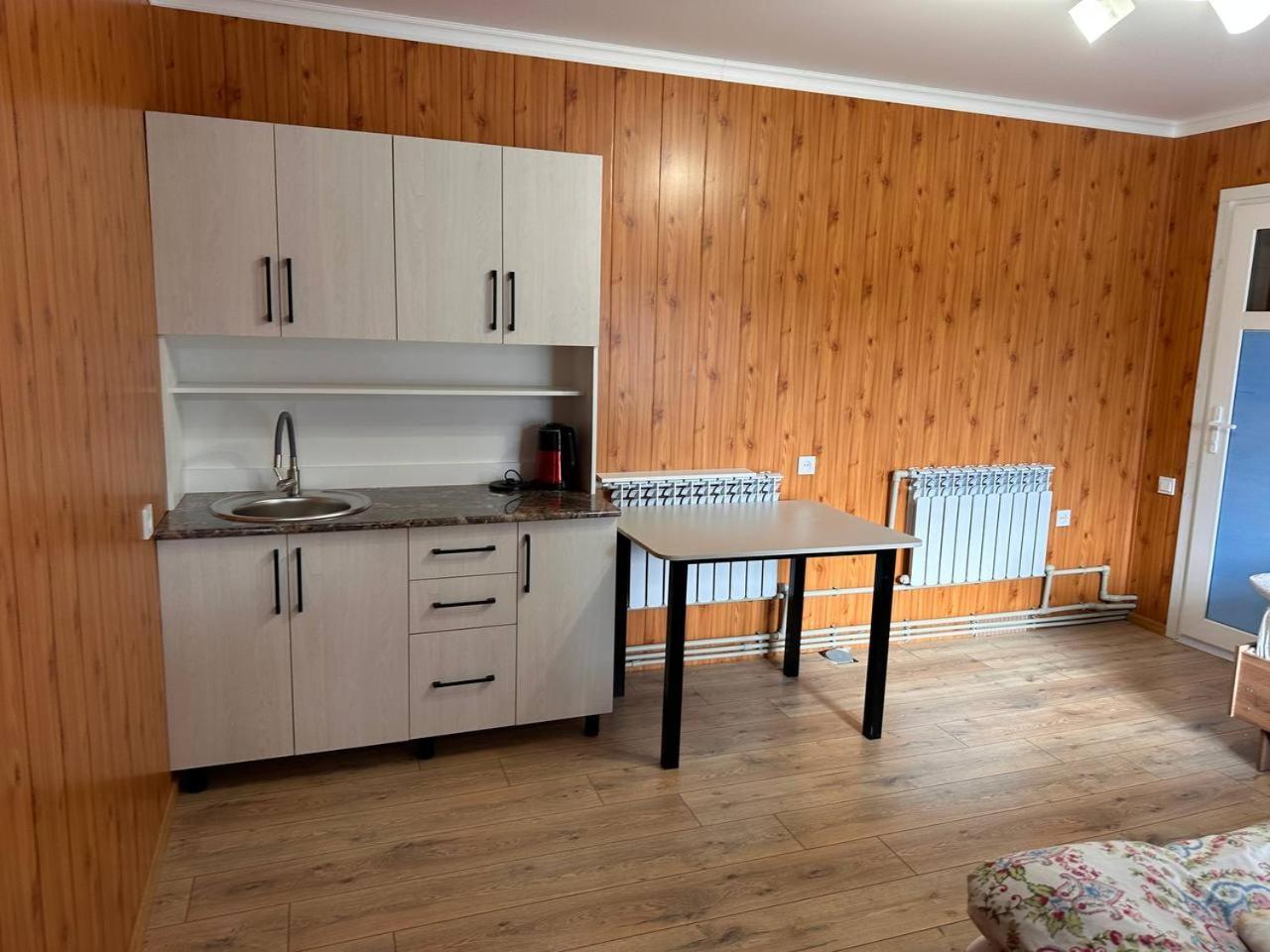 Pamko Bed & Breakfast Naryn Ngoại thất bức ảnh